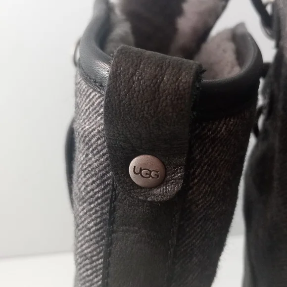 UGG leather waterproof boots - size 7 US - Picture 12 of 12